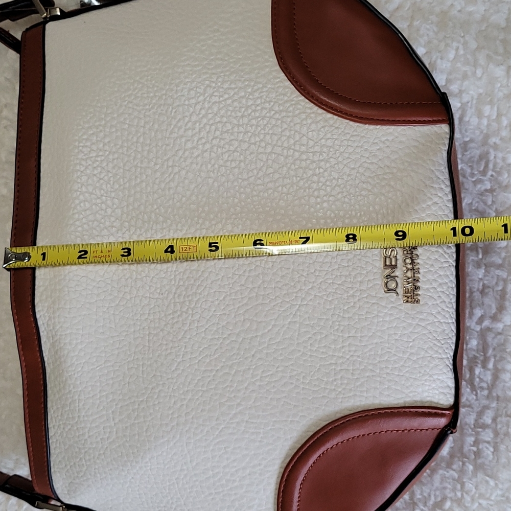NEW Shoulder Bag Jones New York Signature Color Block Pebbled Ivory Faux Leather - Picture 9 of 12